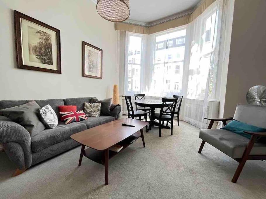 Wonderful Apartment In Earl'S Court Londres Exterior foto